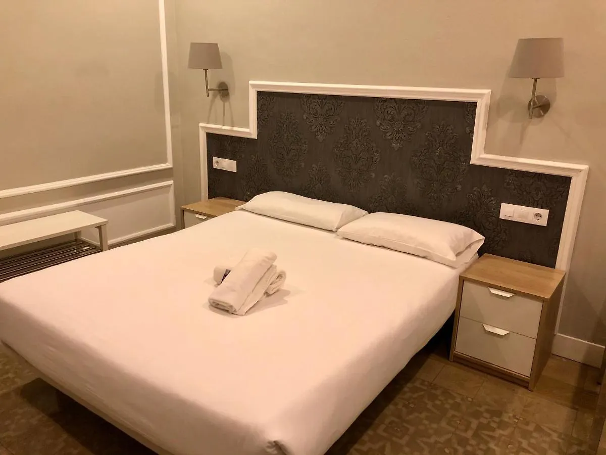 Hostal Medea Barcelona Guest house